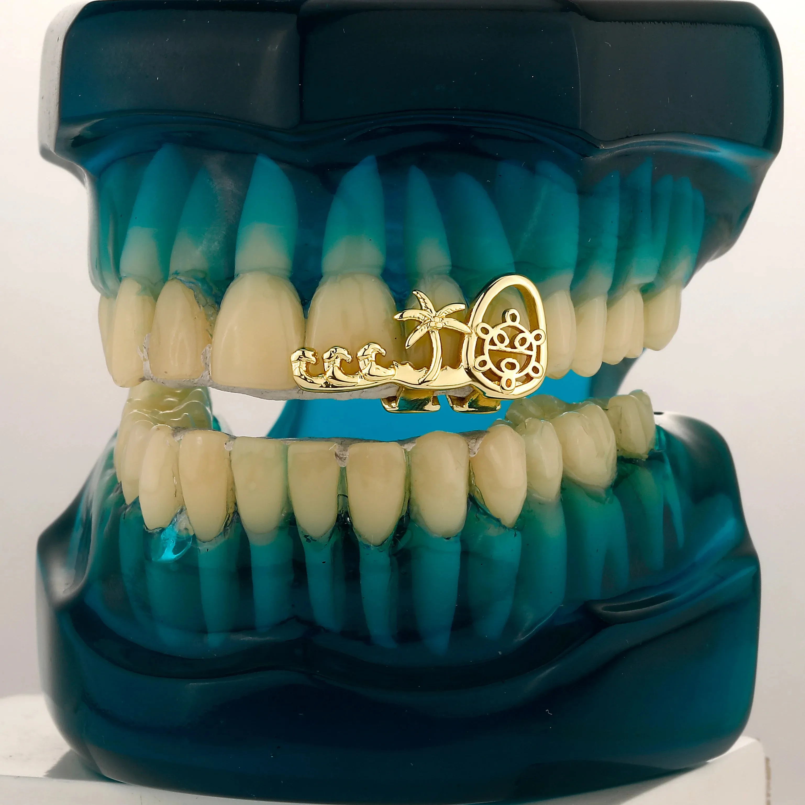 Tropical Paradise 3D Custom Grillz Jewelry with Ocean Waves Palm Tree & Ship Wheel Design - Unique Summer Holiday Gift for Men