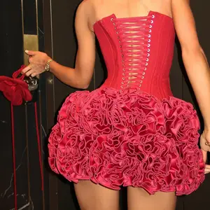 Bạn mặc quần áo Giáng sinh mà không có dây đai quây 10 Bán hàng chính cơ bản Red Dress - №10