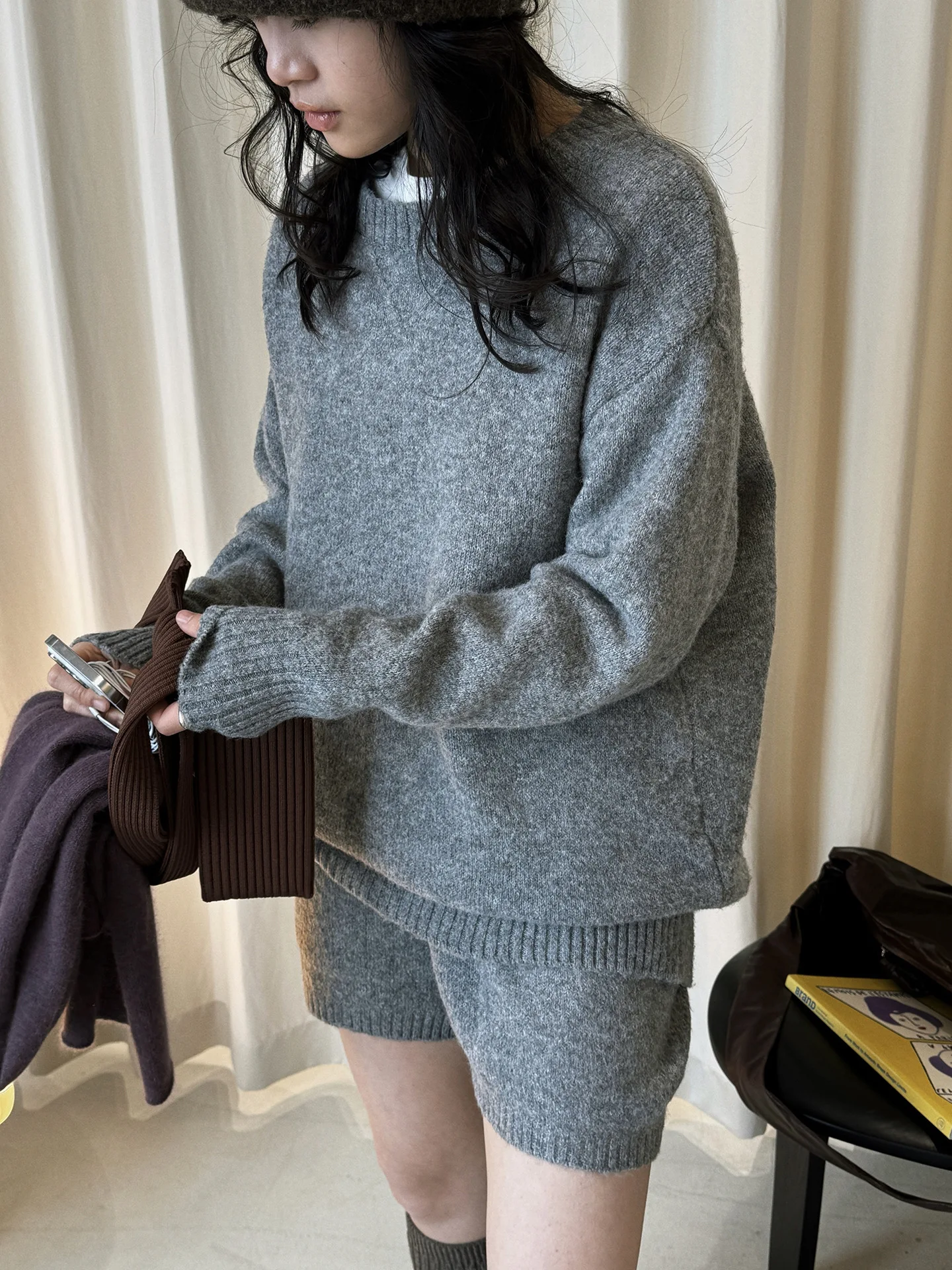 

Spring new Korean style simple and fashionable knitted wool sweater shorts two-piece loose and comfortable set for women