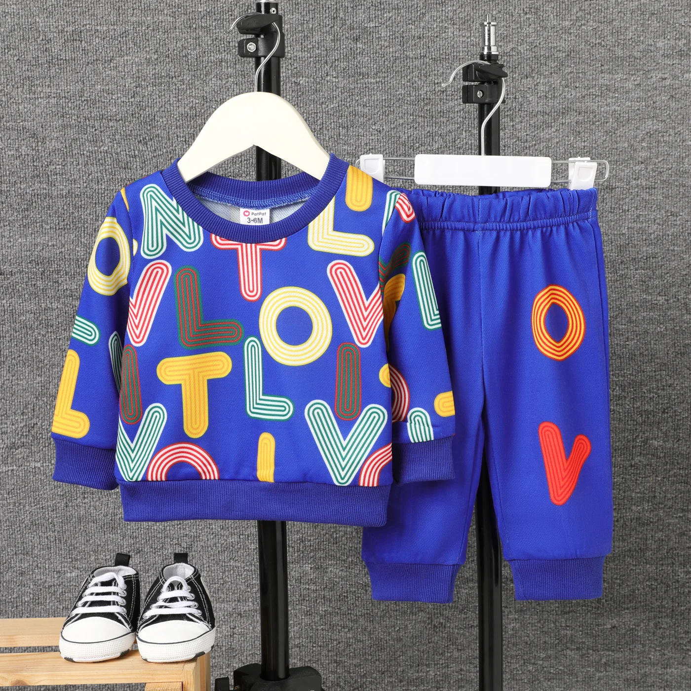 

PatPat 2pcs Baby Boy Allover Letters Print Long-sleeve Sweatshirt and Pants Set