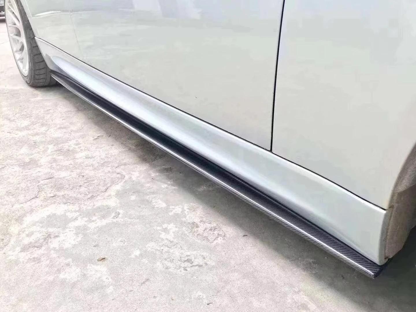 

Car Accessories New For E90 E92 E93 M3 Carbon Fiber Side Skirt Car Accessories For Carbon Fiber Material