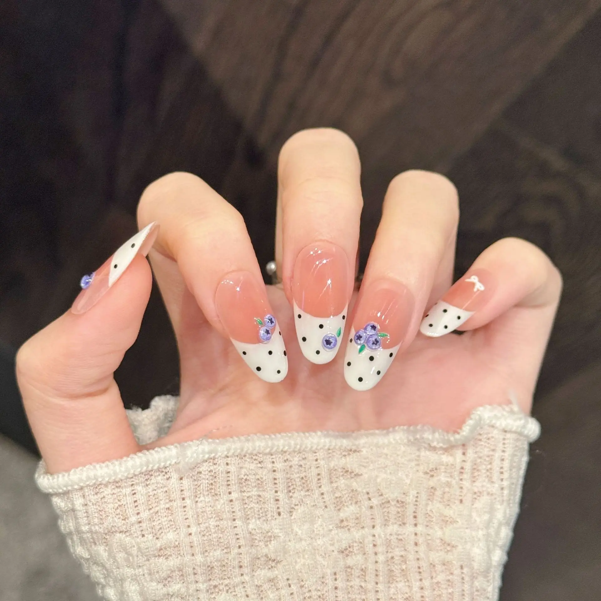 10PCS Handmade Press On Nails Short French Style Hand Drawn Polka Dots Fake Nails for Daily Wear Spring Summer