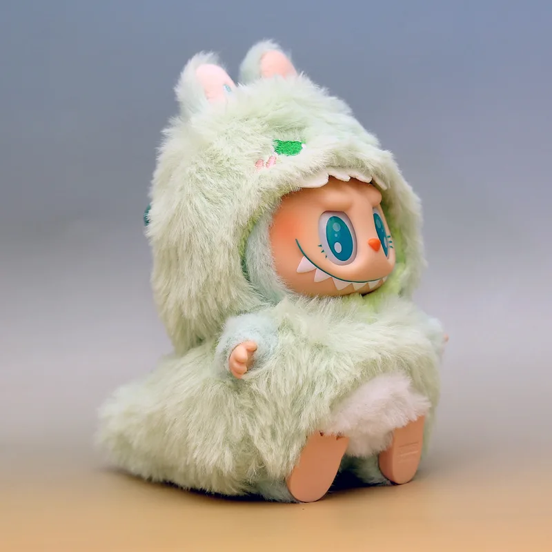 Para labubu 17cm roupas de bebê sentado boneca roupas pendurado ornamento bonito dos desenhos animados roupas boneca acessórios