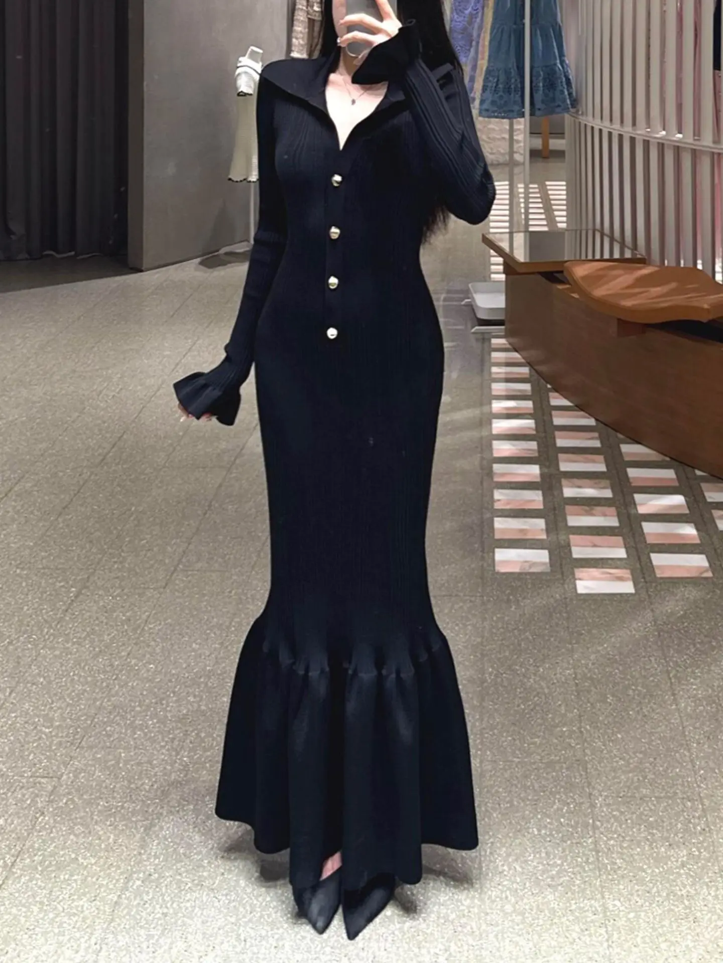 

Autumn 2025 Fashion Black Slim Knit Fishtail Maxi Dress Women Elegant Polo Collar Flared Bell Sleeve Formal Evening Robe Ladies