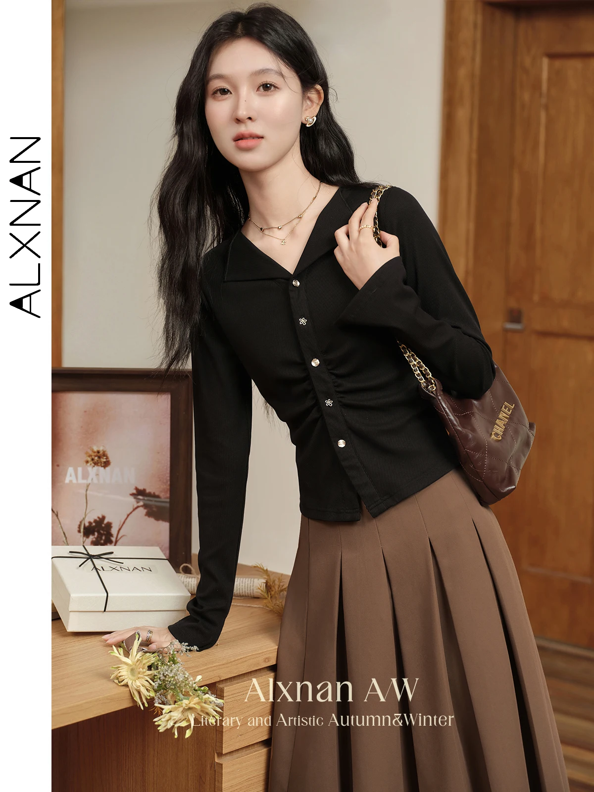 ALXNAN Anti-wrinkle Knitting Fabric T-shirt for Women Irregular Lapel Special-shaped Metal Buckle 2024 Autumn Basics Tops L39802