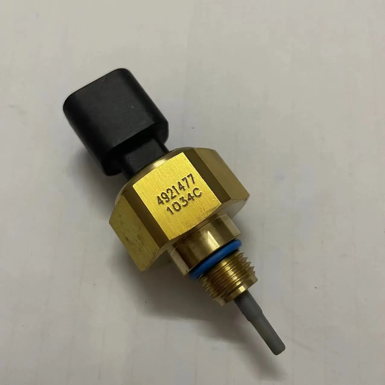 

4921477 3417189 3401006 3417190 3330953 3330954 For Cummins-QSM ISM Engine Air Oil Temperature Pressure Sensor