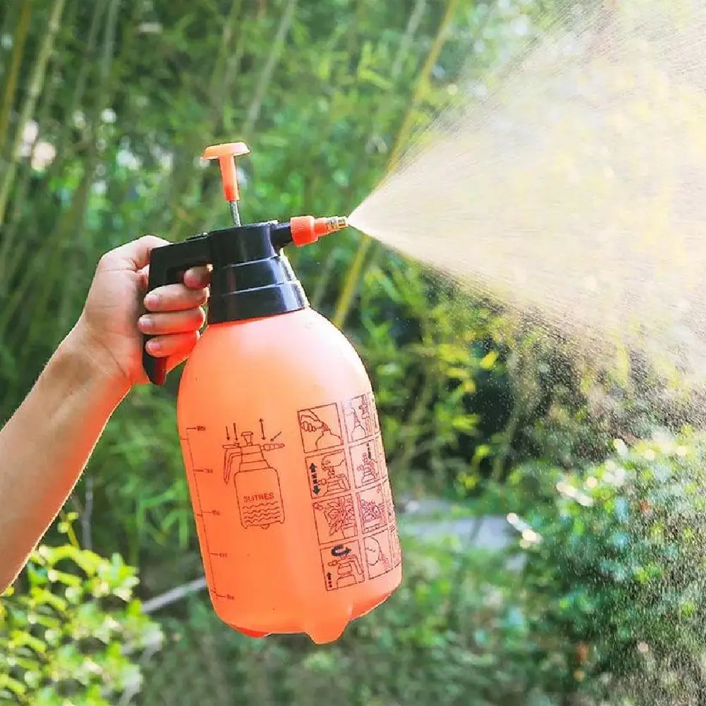 Water Sprayer 0.5 Gallon Hand-held Garden Pump Pressure Sprayer Car Cleaning Hand Press Sprayer Watering Can GardeningTools