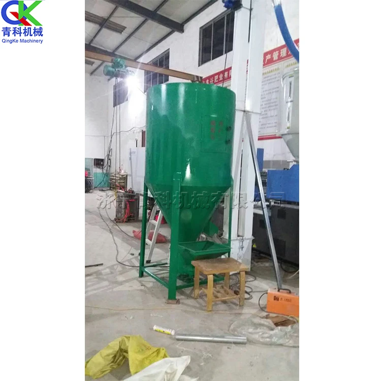 Factory Direct Small Feed Mixer Self-absorbing Crushing Feed Mixer Integrated Machine