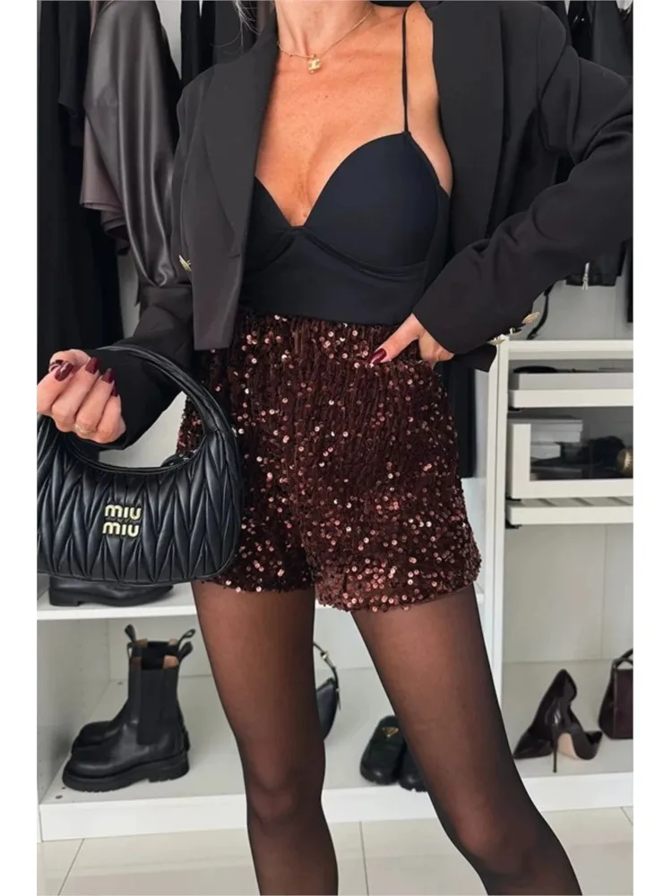 Cor sólida lantejoulas magro calças quentes moda feminina na moda sexy quente menina festa bodycon shorts streetwear feminino estilo estrangeiro 2025