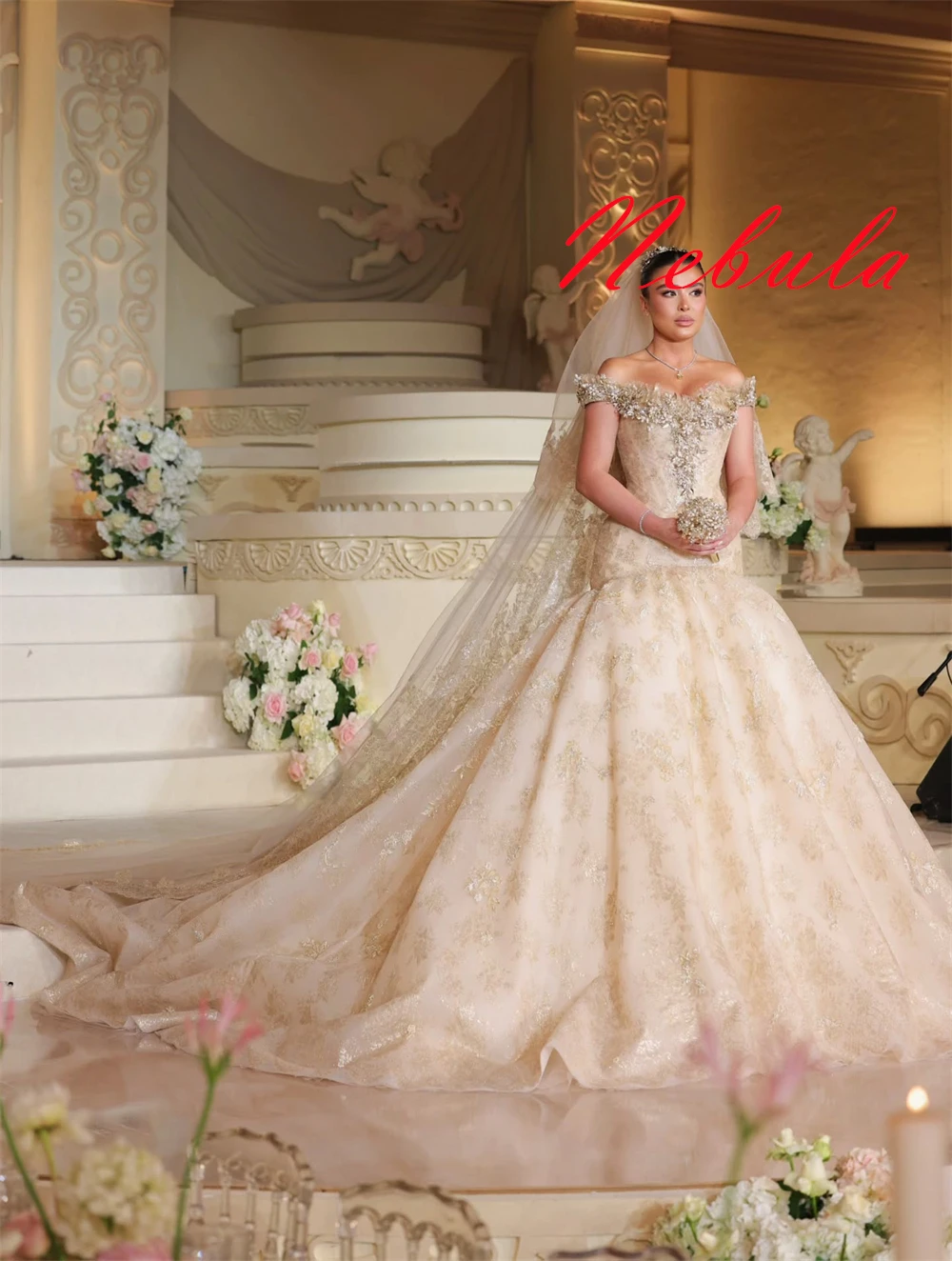 Customized White Organza Wedding Dress Temperament Strapless Off the Shoulder Bridal Gowns Chapel Train Open Back Mermaid Dress