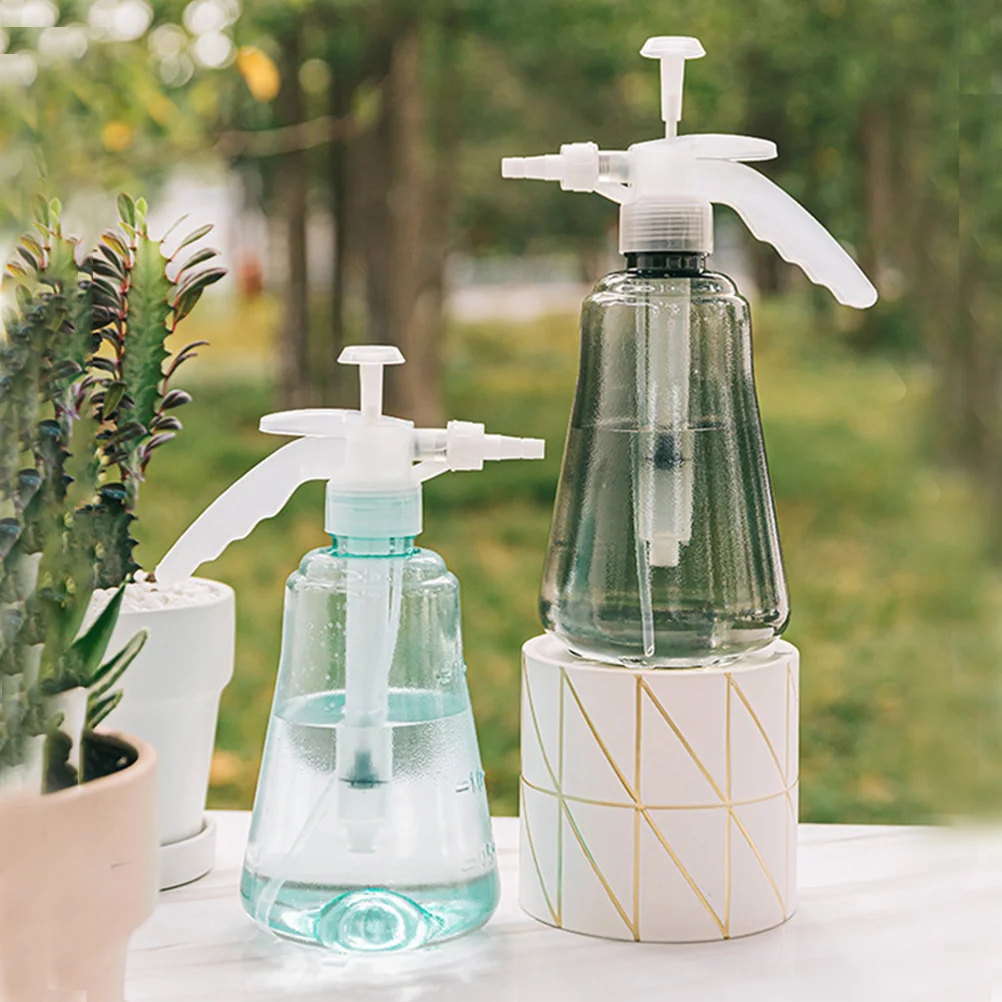 

1.5L Pressure Watering Sprayer Bottle Leakproof Lightweight Plastic For Garden Planting Natural Air Freshener Hand Pump