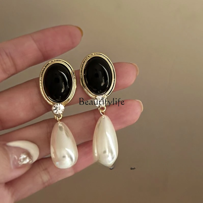 Black pearl water drop earrings retro premium French light luxury temperament stud earrings