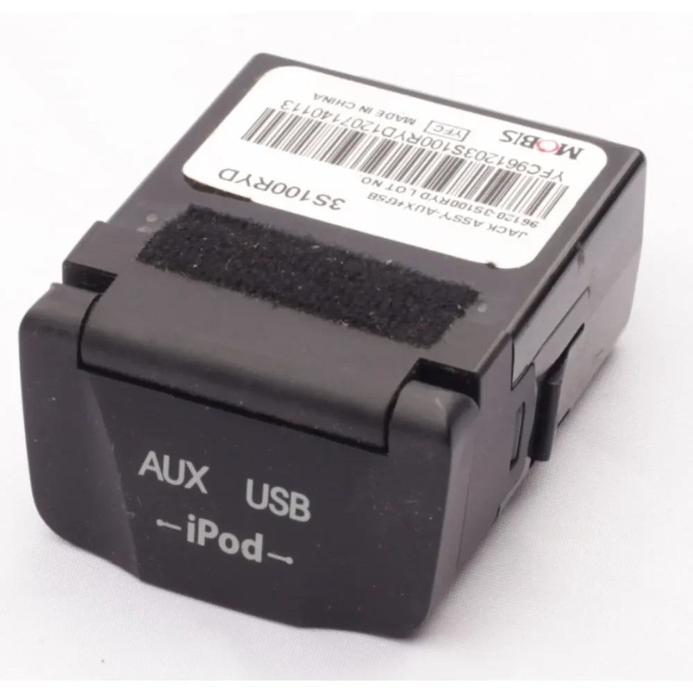 961203 Вспомогательный разъем S100 USB AUX Jack в сборе для Hyundai Sonata YF 2011 2012 2013 2014 i45 96120 3S100 96120-3S100