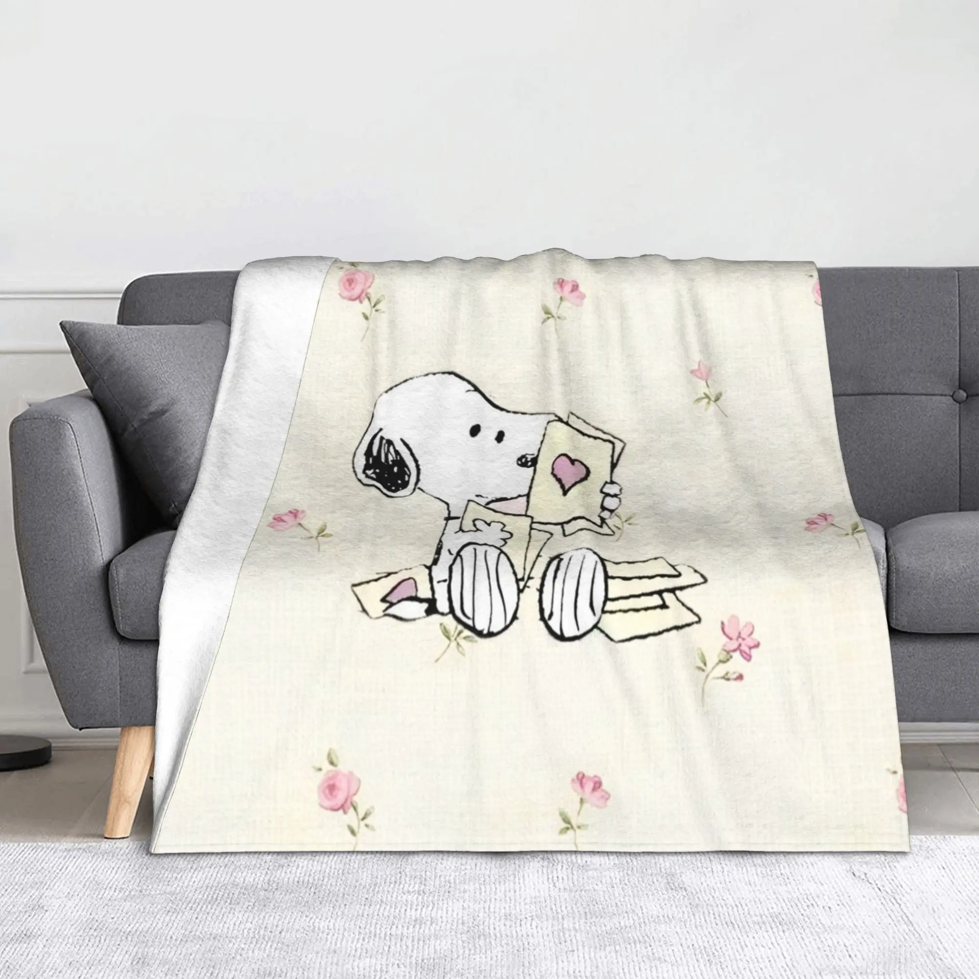 

Snoopy Loving Gesture Blanket Wool Throw Blankets Airplane Travel Printed Soft Warm Bedspreads