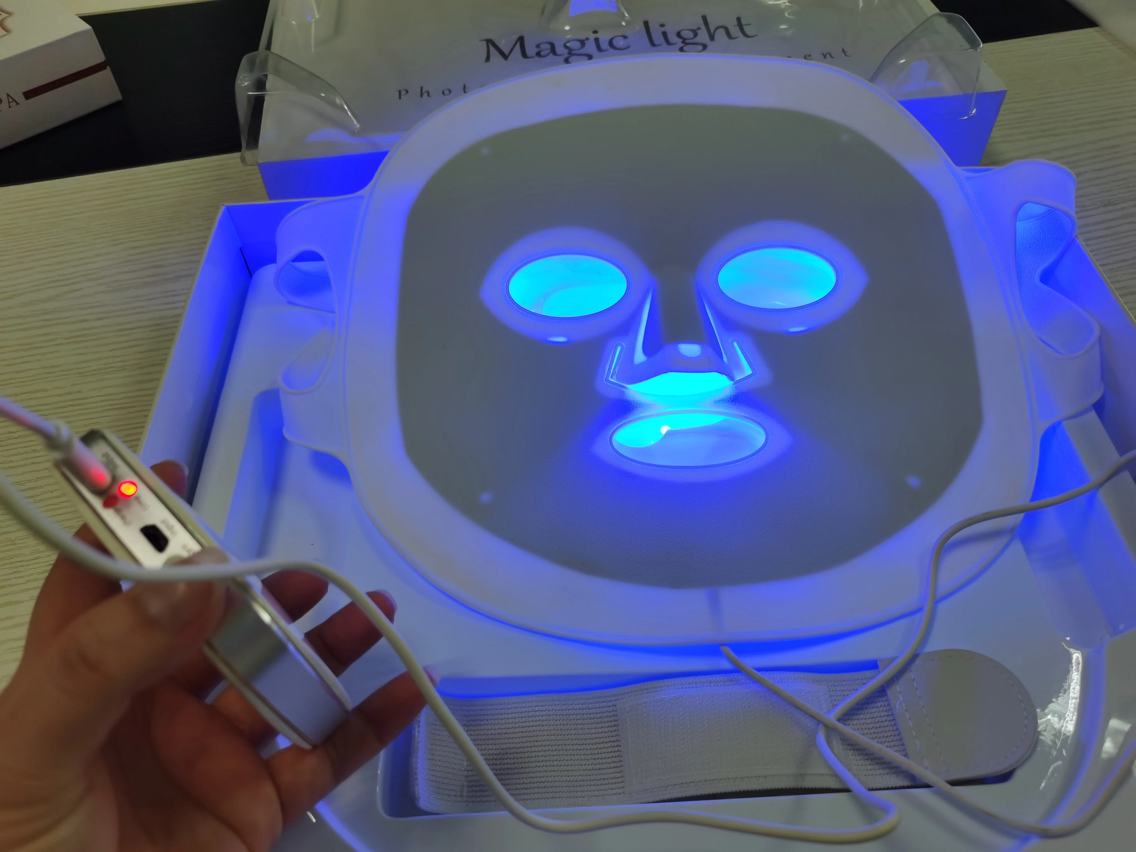 OEM facial mask for  care face led mask for home use Gold Color Electric LED facial LED light therapy masks