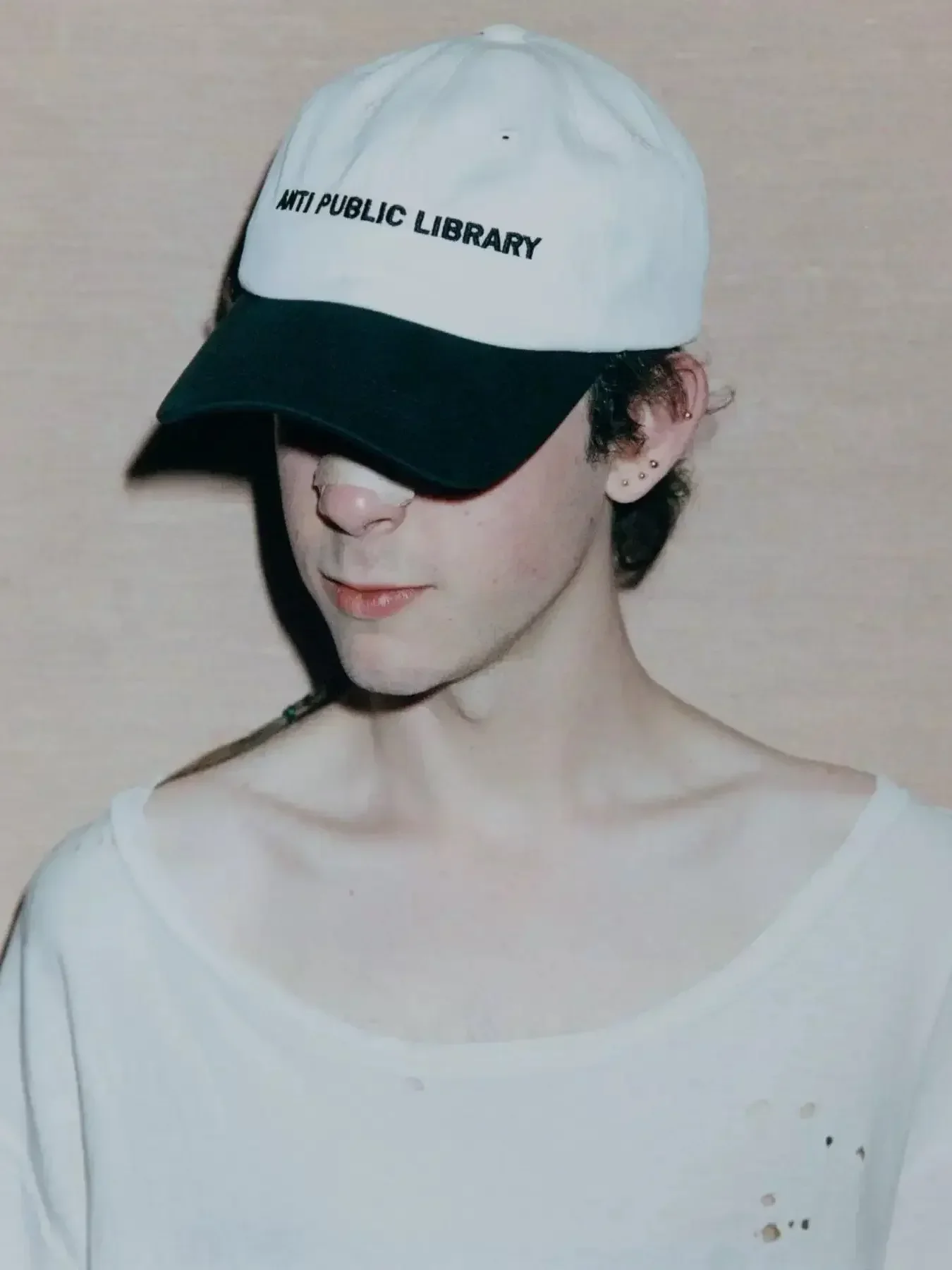 ER/D 25SS ANTI PUBLIC LIBRARY embroidered black and white stitching cap