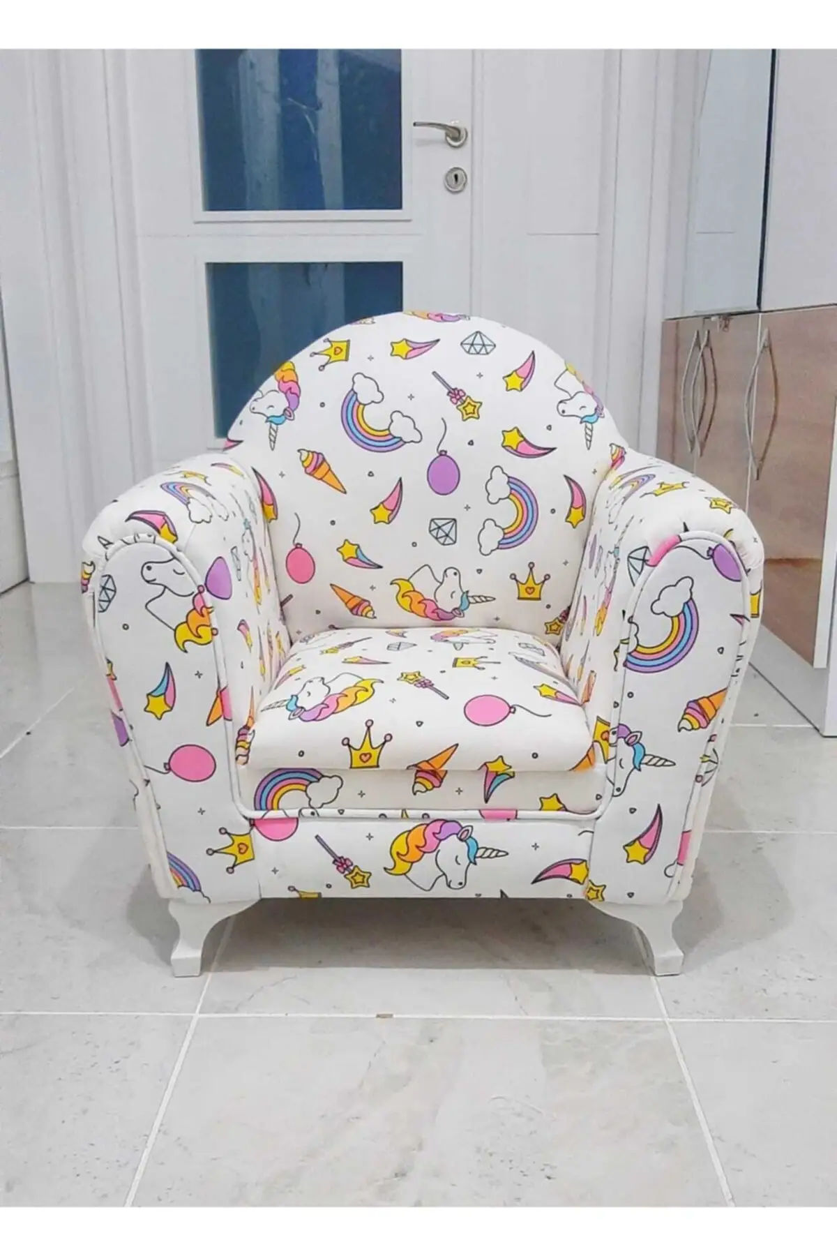 Детское кресло с рисунком