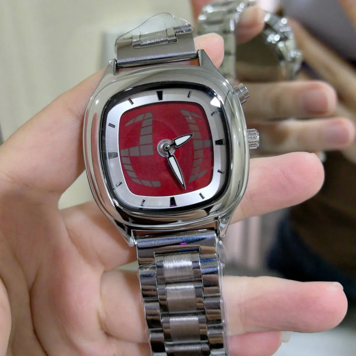 

UTHAI CQ401 Fashionable Men watch Non Mechanical Dual Display Cool Dynamic Digital Retro Quartz Watch，watches for man