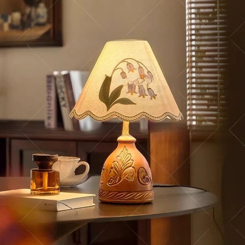 

Настольная лампа для спальни, художественная лампа в стиле ретро, атмосферная прикроватная лампа для спальни