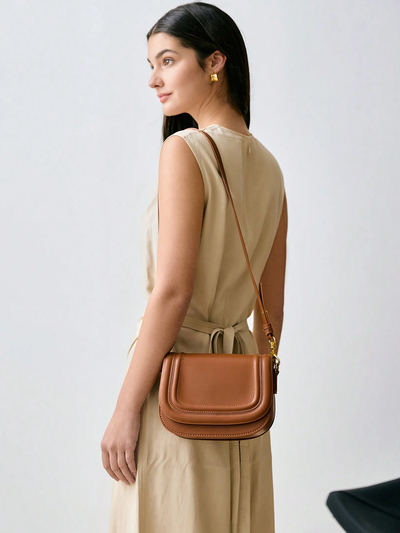 Minimalist Dikişli Eyer Çapraz - Luxury Bags That Are Vegan incelemesi ve fiyatı