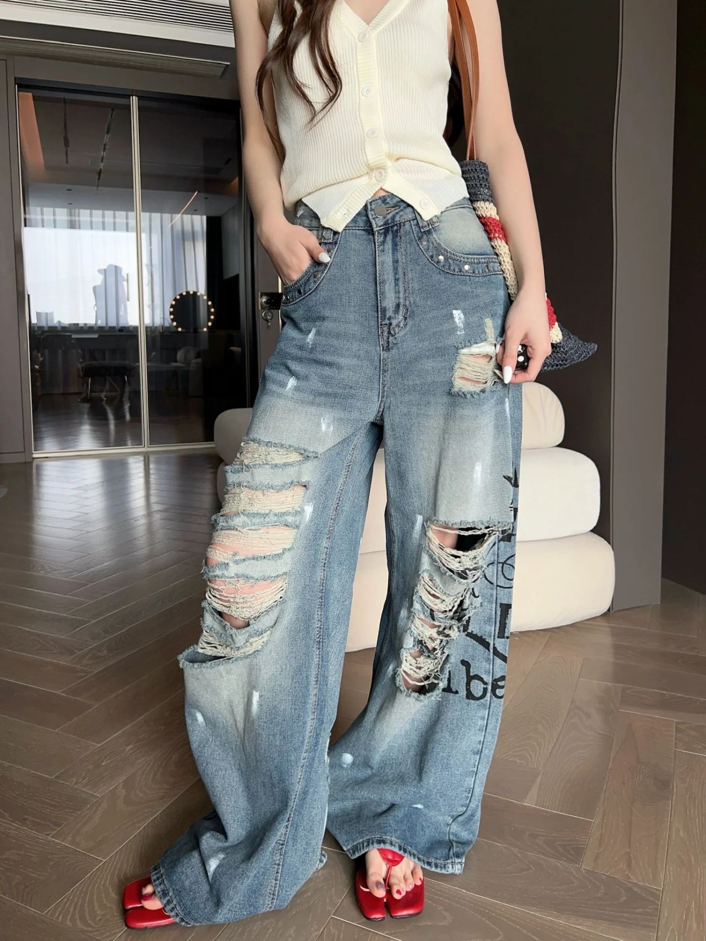 

Fashionable Ripped Loose Women's Jeans Straight Leg Pants Spring 2026 New Arrival Slimming Effect Natural Waist