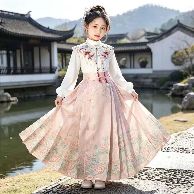 Chinese Hanfu imitates Ming Dynasty horse face skirt for girls' casual set