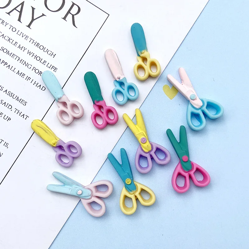 10pcs Cartoon Scissors Resin Flatback Cabochons Accessories For Hair Clothing Shoes Planar DIY Home Decoration