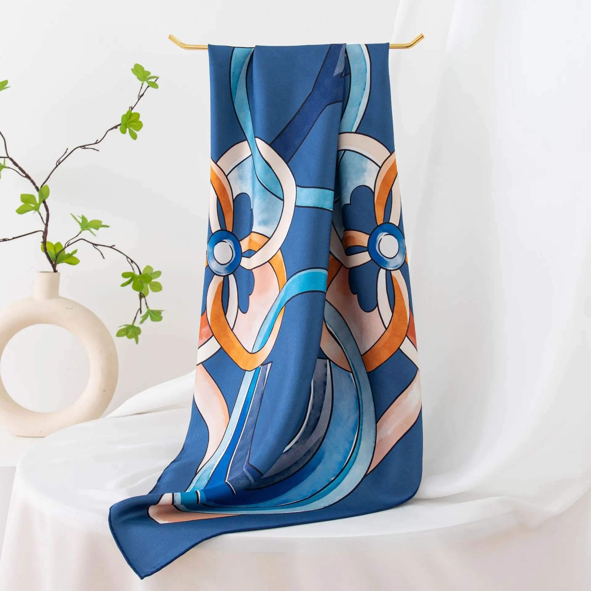 Light luxury high-end double-sided printed mulberry silk medium square scarf women's neck gift box