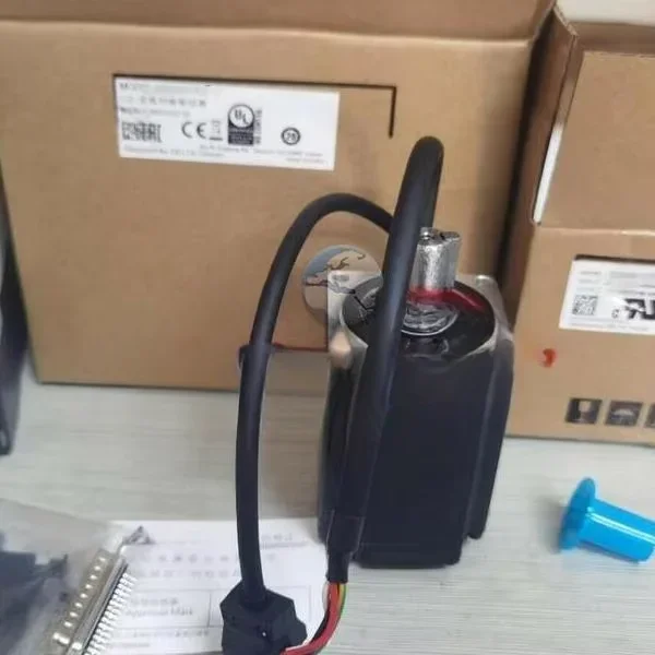 

Asd-b3-0121-l+ecm-b3l-c20401rs1 100w 3000rpm B3 Ac Motor Driver Kits Brand New Original Spot