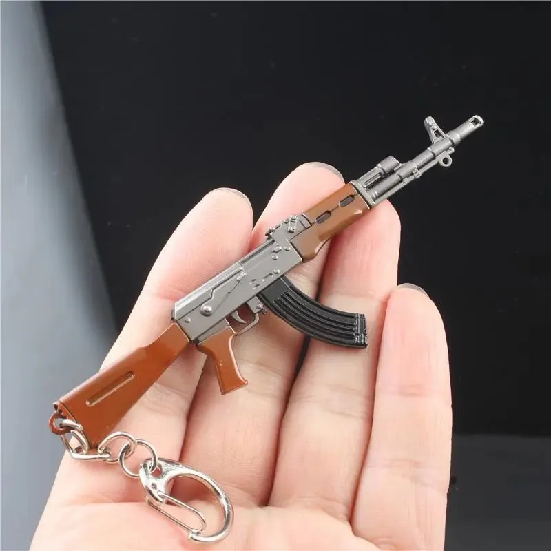 1 قطعة PUBG مسدس لعبة المفاتيح ، لعبة معدني AWM 98K بندقية نموذج قلادة llaveros سيارة مفتاح سلسلة سيارة كيرينغ هدية للرجال الأولاد