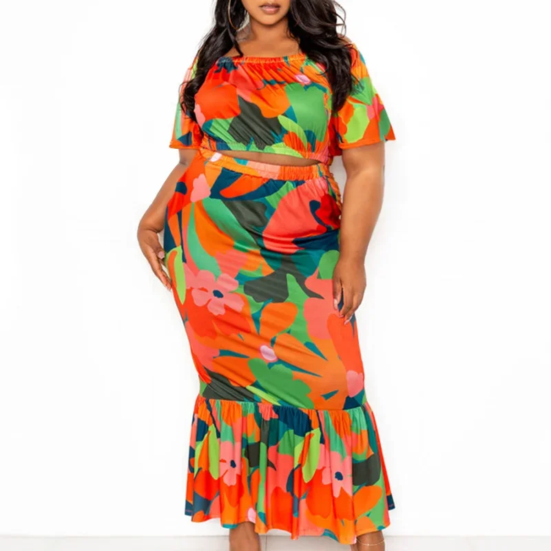 

Knitted Plus Size Women's Dress with Orange Geometric Patterns for Leisure and Vacation.