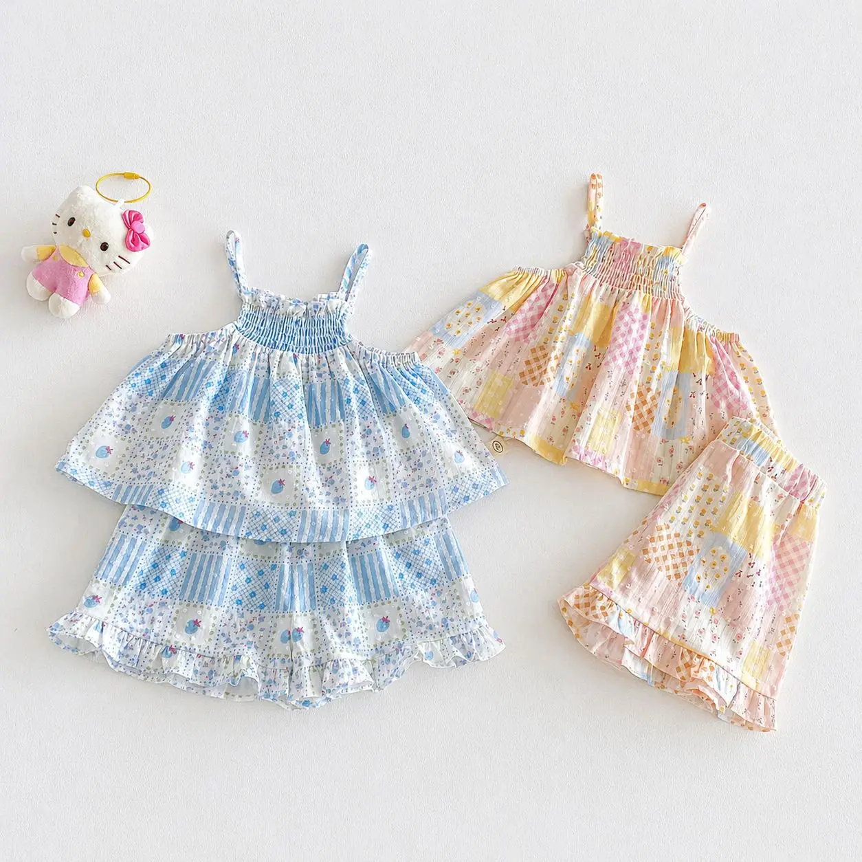 Girls' Fashion Floral Set 2026 New Summer Baby Style Full Print Strap Top Lace Shorts Two Piece Set