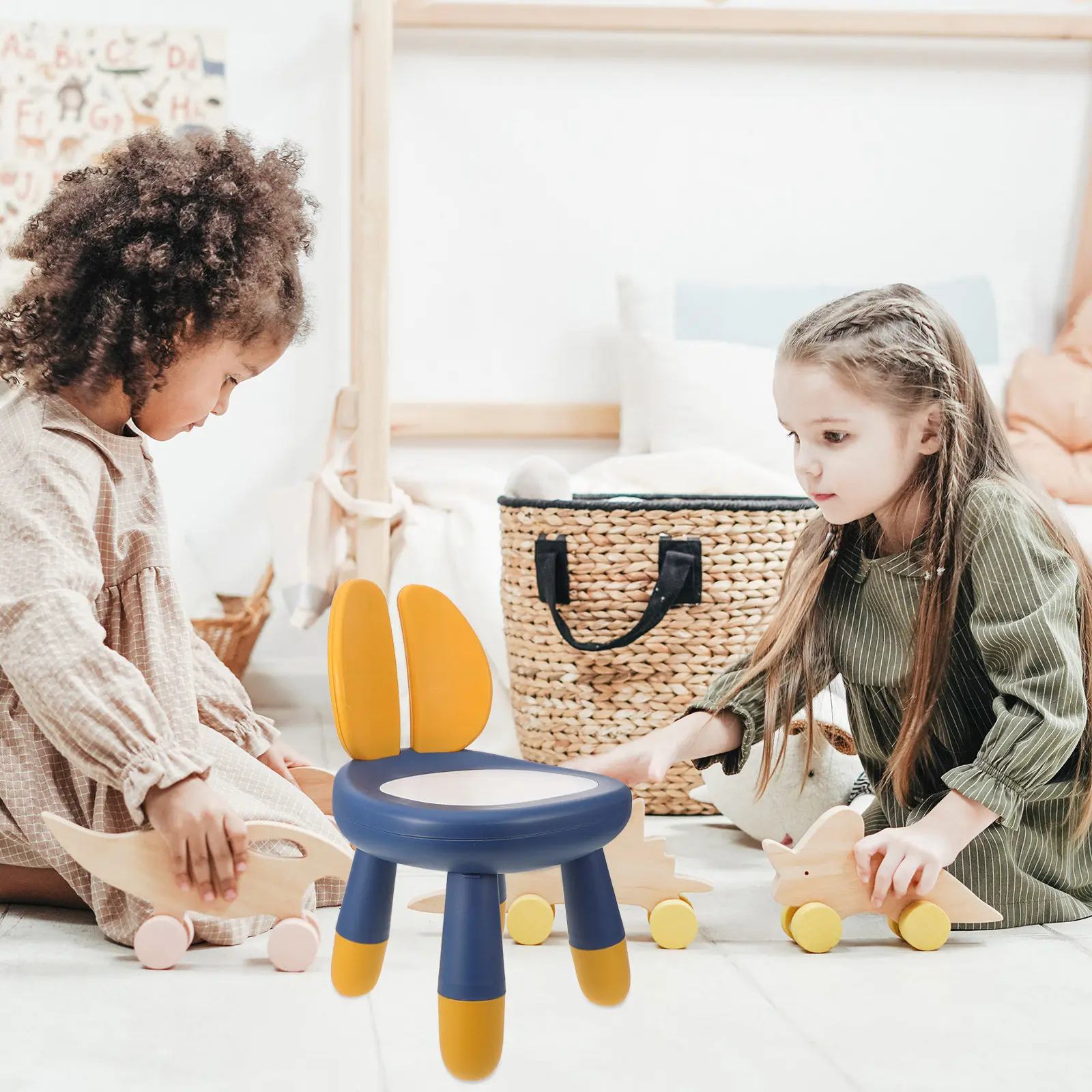 cadeira-plastica-para-criancas-com-cantos-arredondados-exquisitos-e-pernas-cilindricas-seguras-banquinho-para-quarto-sala-de-brincadeiras-e-jardim-de-infancia