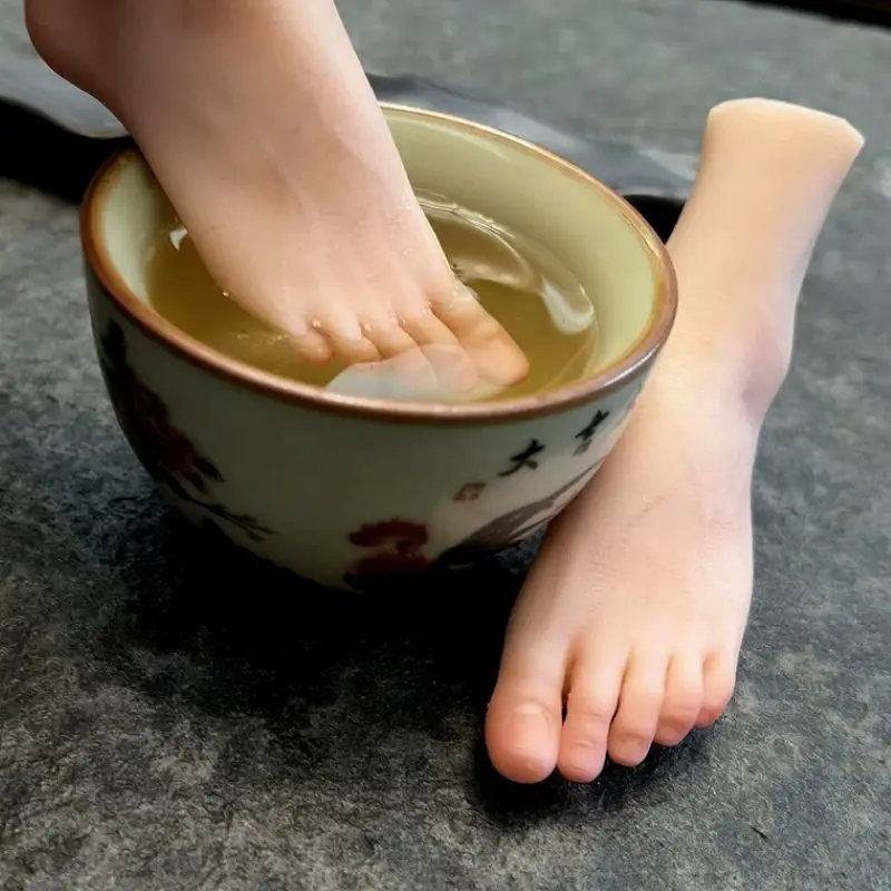 mini-modele-de-pied-feminin-en-silicone-mannequin-miniature-pour-la-pratique-de-l'art-des-ongles-la-photographie-et-l'affichage-d'ornements-xiaojiao