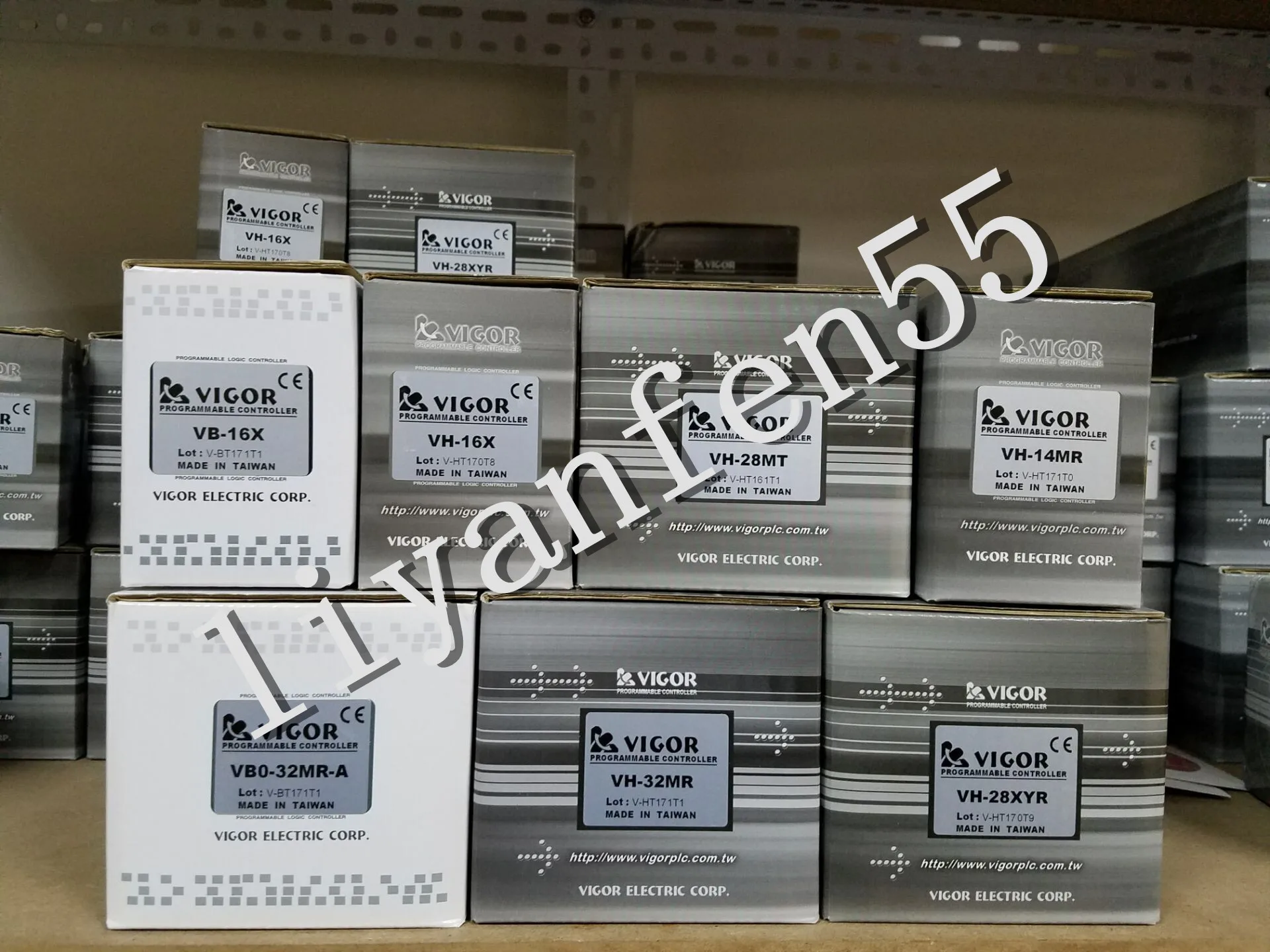 Новая Оригинальная провинция Тайвань, модель Fengwei Plc VB2-16 32 MR MT -A -AC -DI имеет гарантию качества в один год.