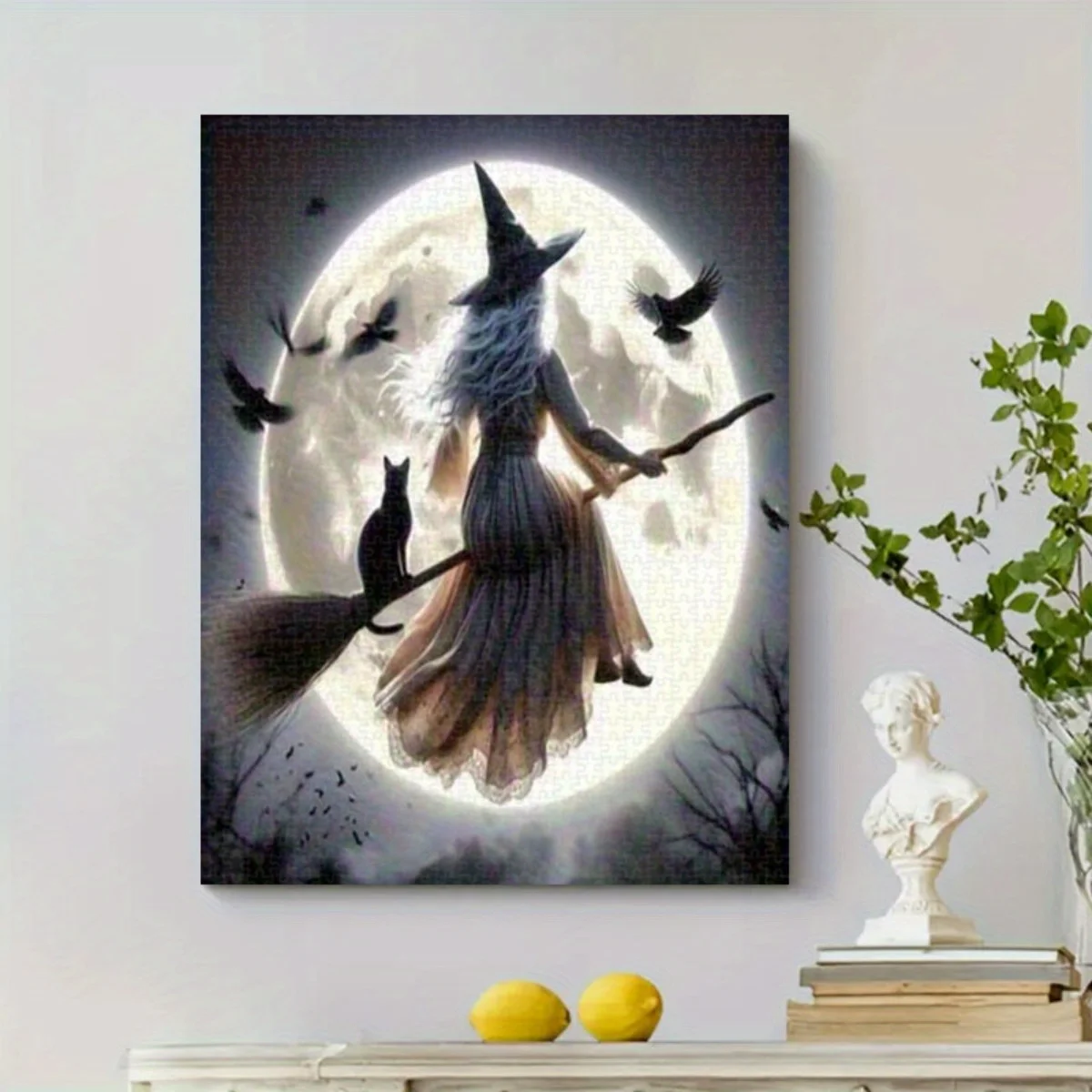 1000 piezas Bruja en palo de escoba, gato negro y corvos bajo la luna llena - Rompecabezas gótico de Halloween para adultos y familias - Rompecabezas grande
