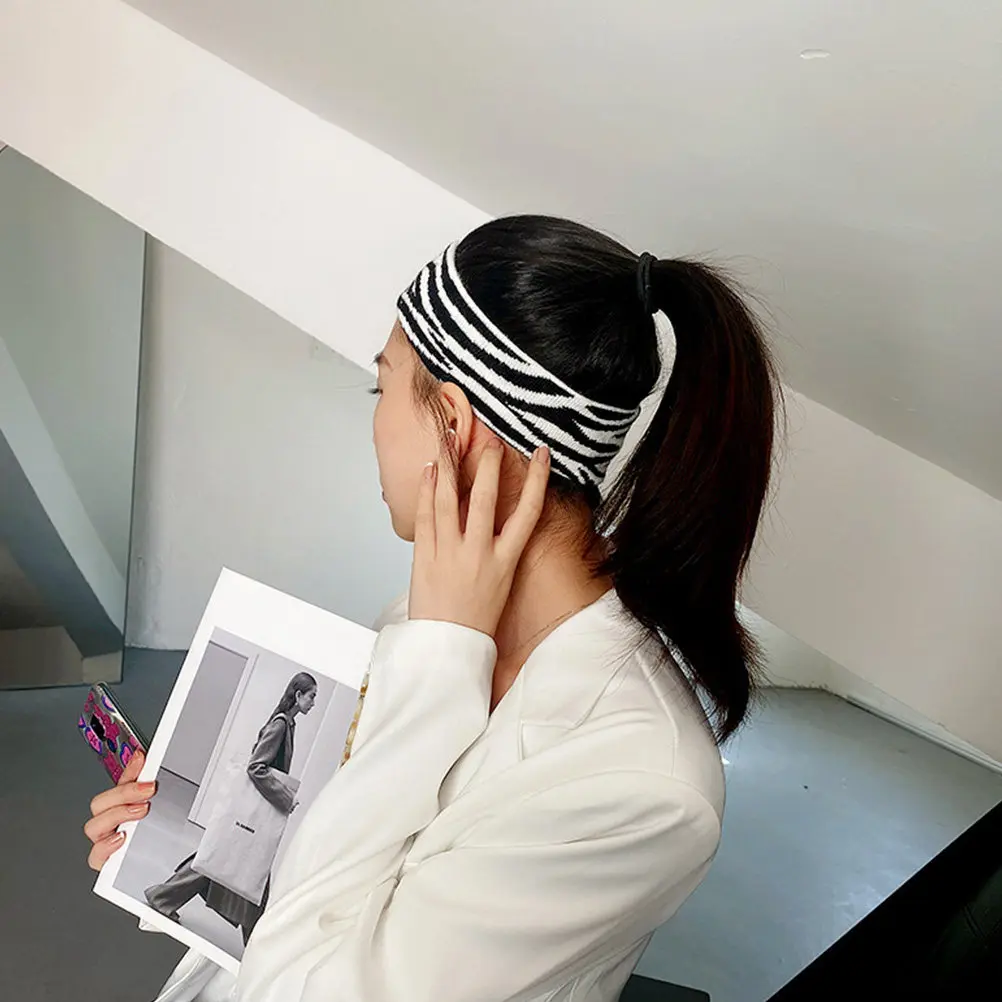 1Set Black White Cow Pattern Knitted Hairbands Sports Makeup Stretchy Lightweight Hair Bands for Women Hair Bands
