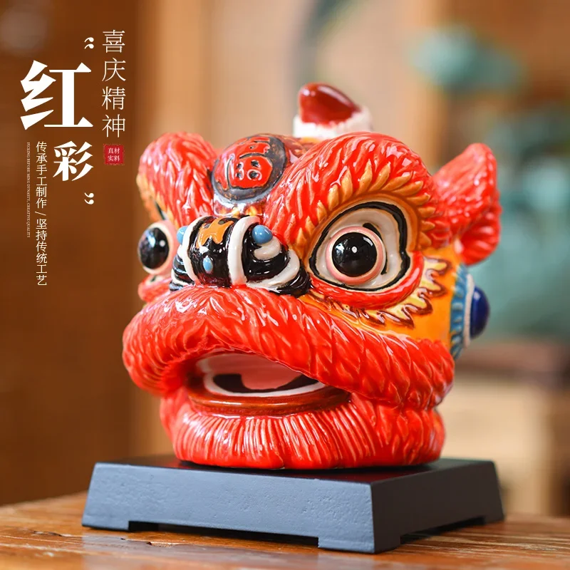 Tabletop ornaments ceramic underglaze colors Guochao lion dancing handicrafts new Chinese retro business good luck opening gifts