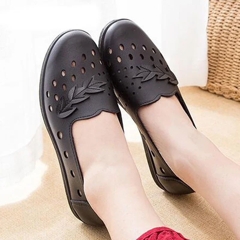 BEYARNESummer shoes women breathable flat shoes leather loafers woman flat shoes classic hole woman