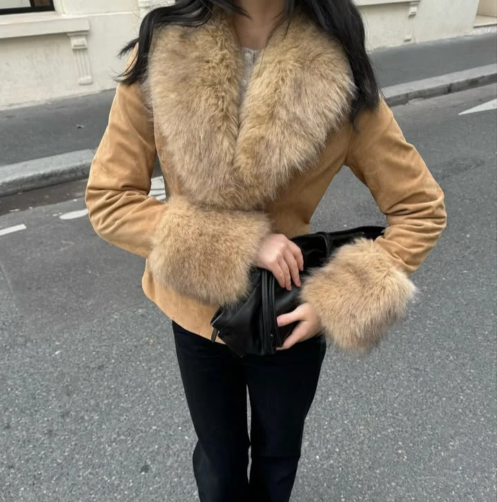 

Fur Collar Suede Jackets Women Elegant Full Sleeve Lapel Button Waist-closed Solid Coats Female 2025 Winter Chic Lady Outwears
