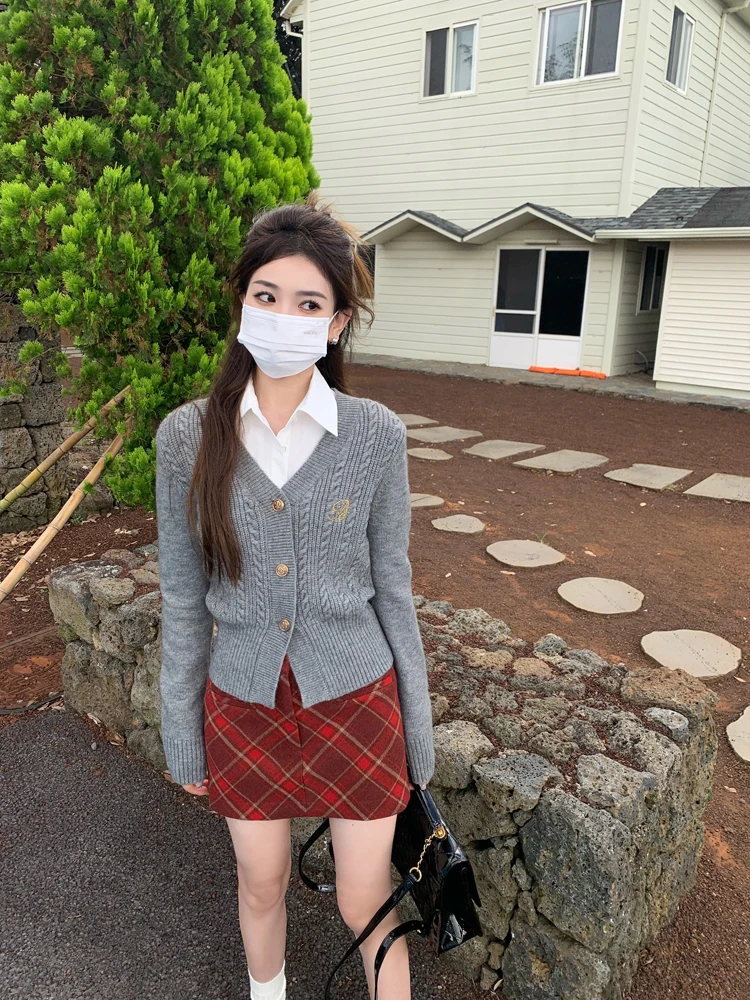 

Hhi Zurich: Элегантный вязаный кардиган с вышивкой для женщин, весна-осень, приталенный, высококачественный свитер-жакет для повседневной носки, свободный крой.