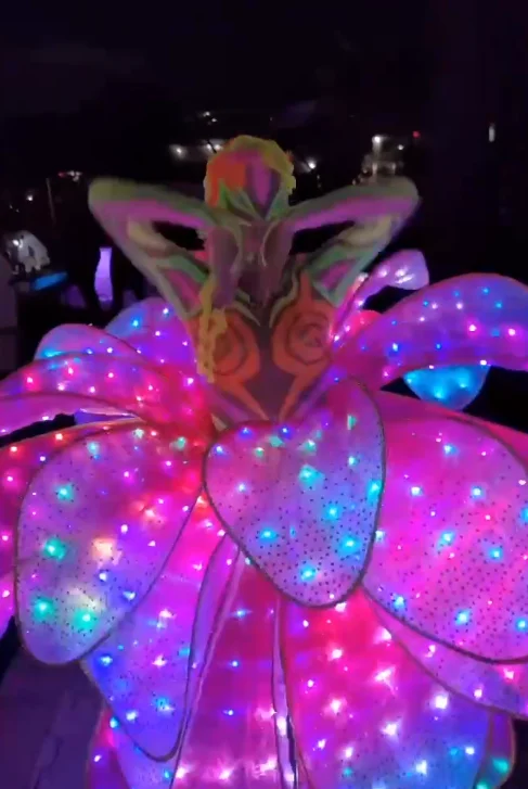 Luxury Sho LED Petal gonna Flower Opening Dance Big Swing Dress Modern Dance Performance Dress LED Robot Suit Blossom Long Dress