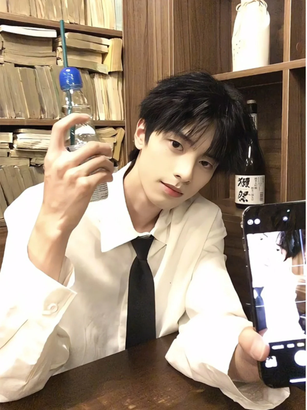 

Белая повседневная рубашка с длинным рукавом для мужчин, летний топ, молодежная свободная модная верхняя одежда, высококачественная стильная одежда для мальчиков