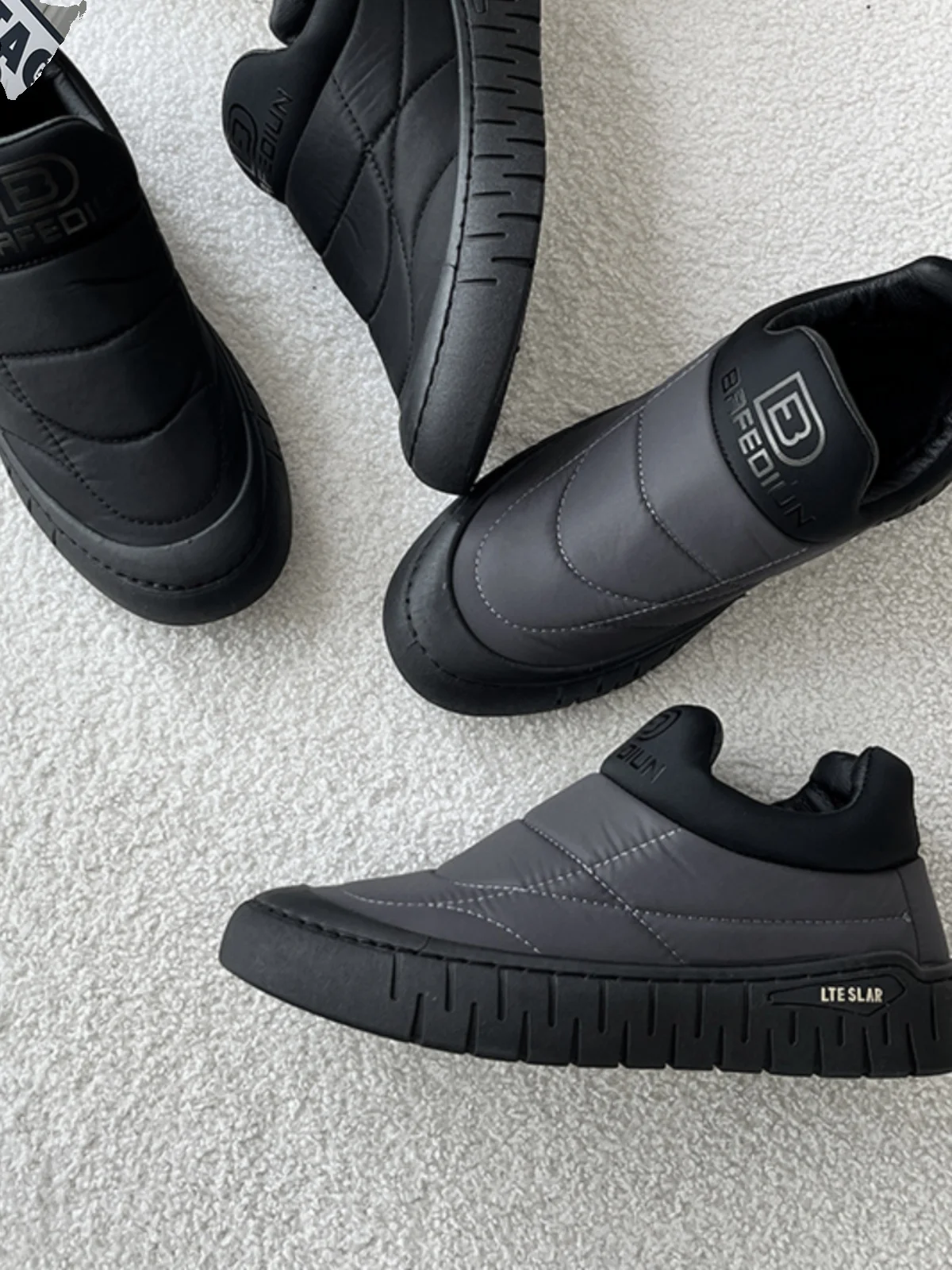 

Thickened Fleece Winter Outdoor Men's Slip-On Sports Shoes Warm round Toe Rubber Sole Casual Fashion Boots for Lazy People