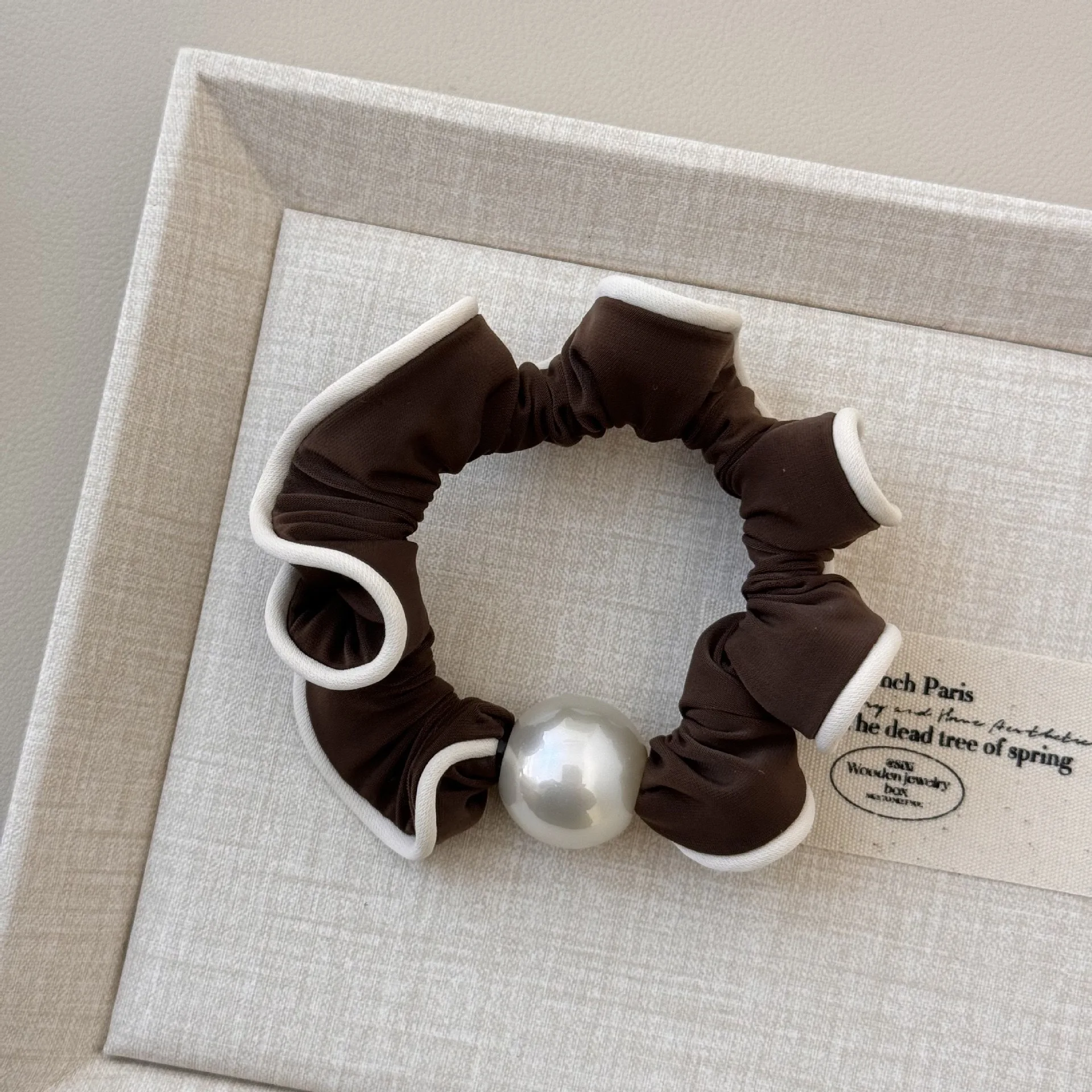 1 قطعة الفرنسية شيك اللؤلؤ الأبيض حافة القوس الدائري الشعر التعادل أنيقة تنوعا كعكة مرونة عالية الشعر الدائري خوذة الوصول إلى الشعر