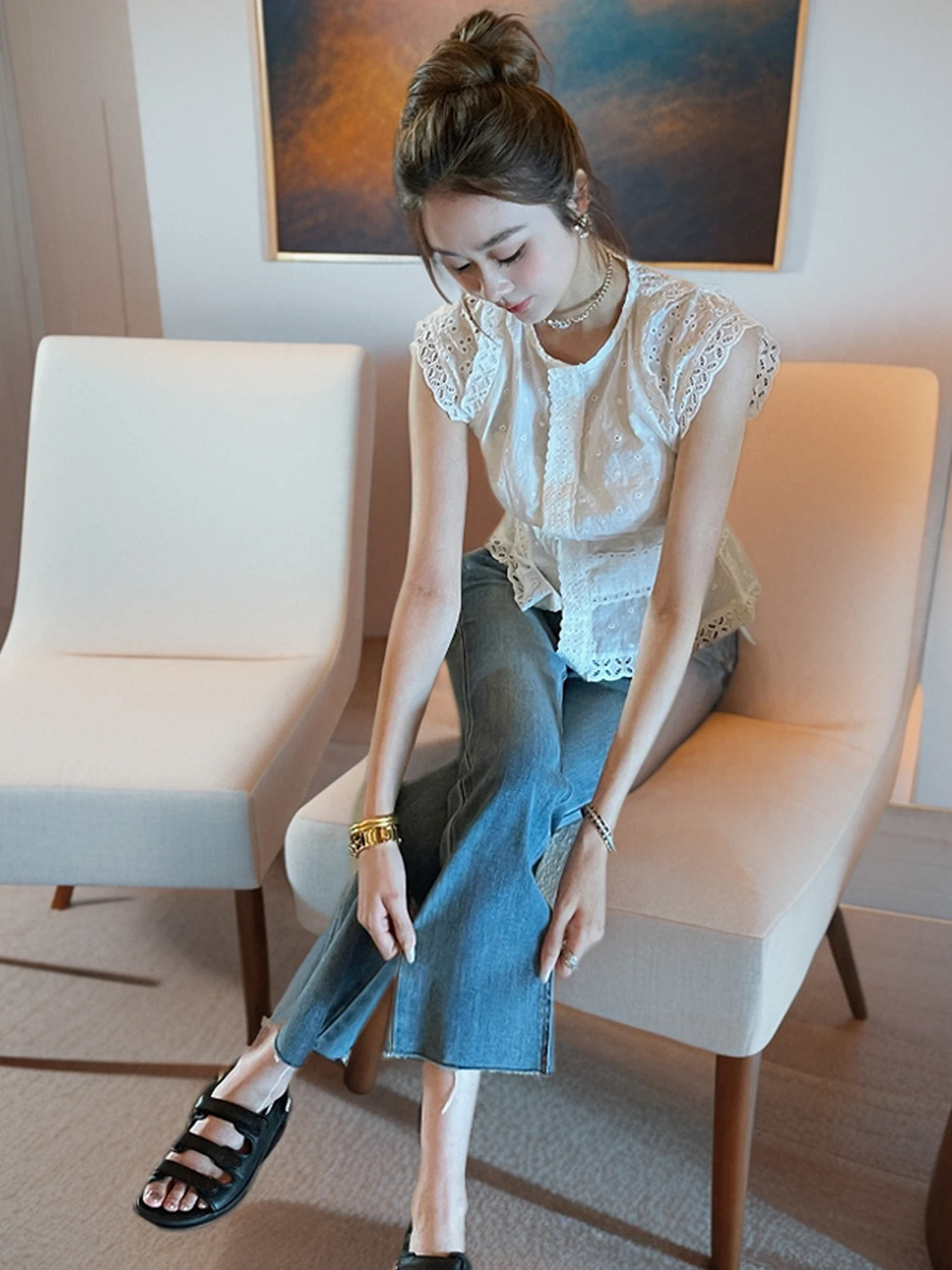 

Elegant Hollow out Short Sleeve White Shirt Women's Slim Fit French Style Shirt Breathable Skin Friendly Summer New Arrival