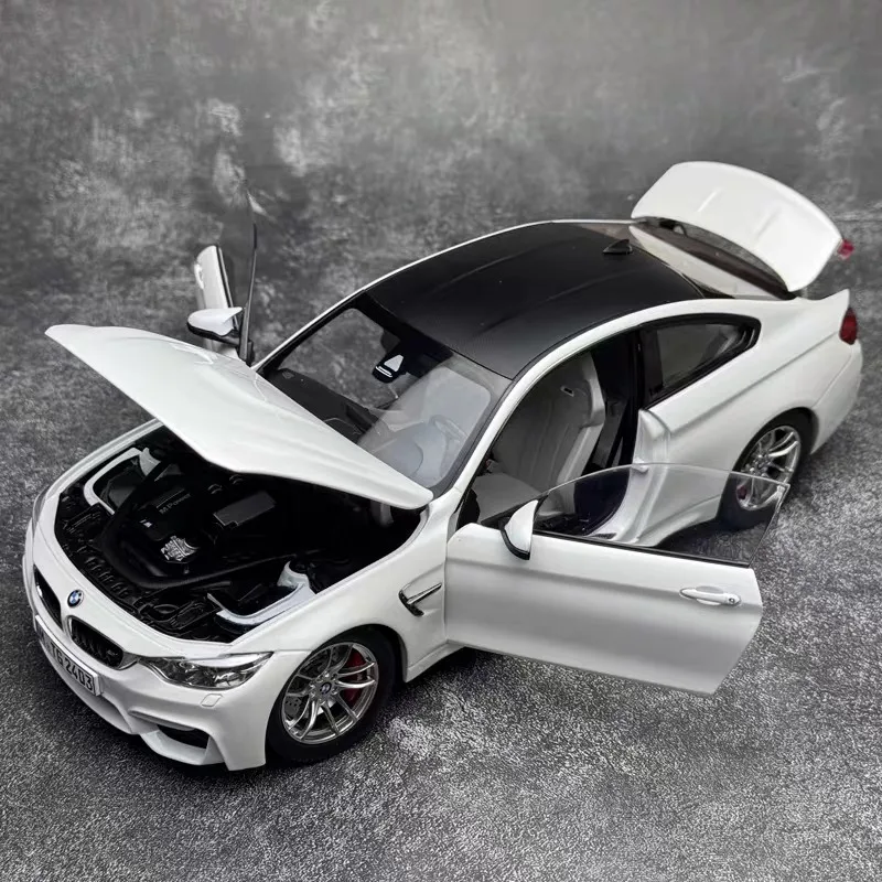 Paragon 1:18 BMW M4 F82 Cast Alloy Static Car Model, Boys' Toy