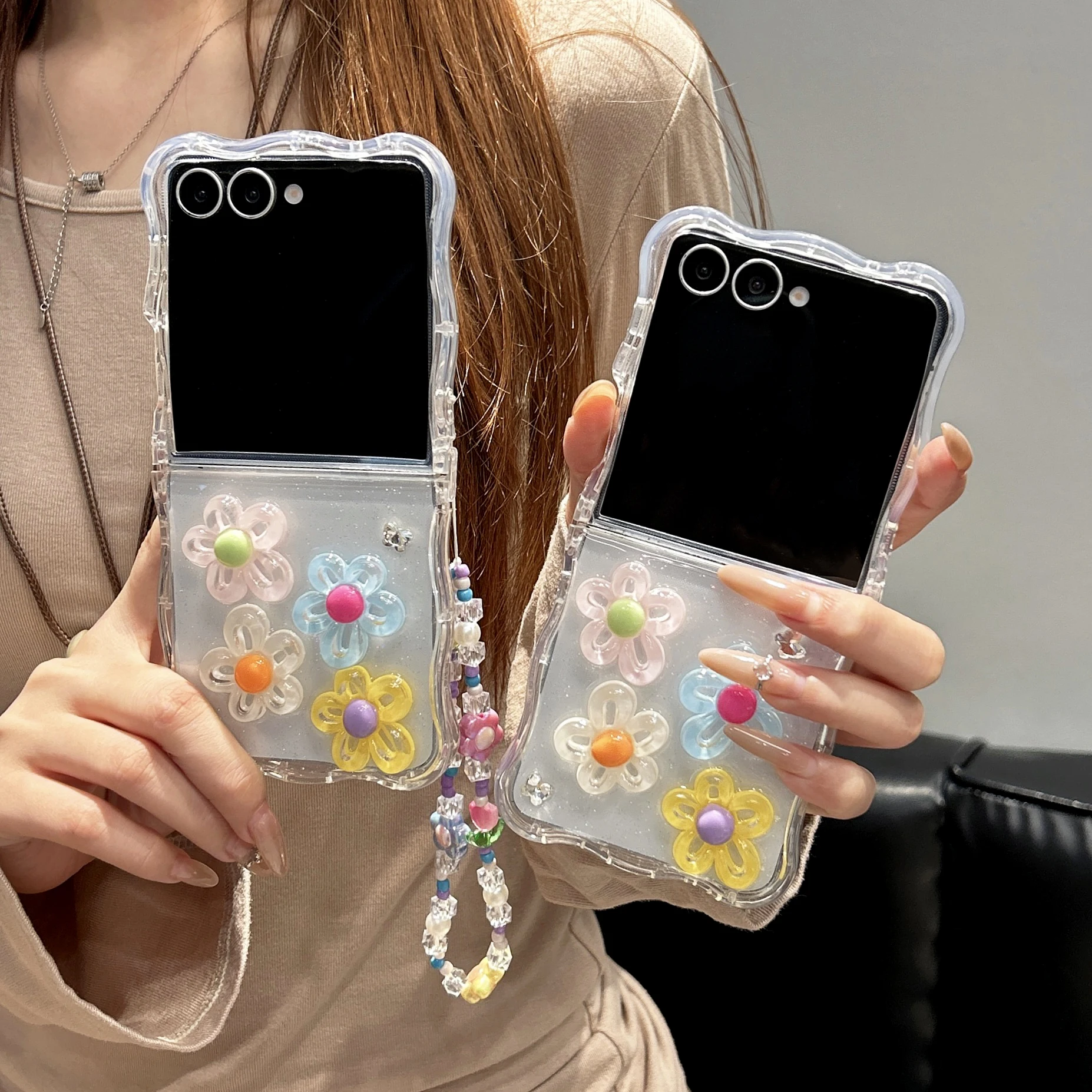 Back Cover For Samsung Galaxy Z Flip 4 5 6 7 Case Glitter Colorful Daisy Flower Bracelet Wristband Chain Hard PC Phone Case