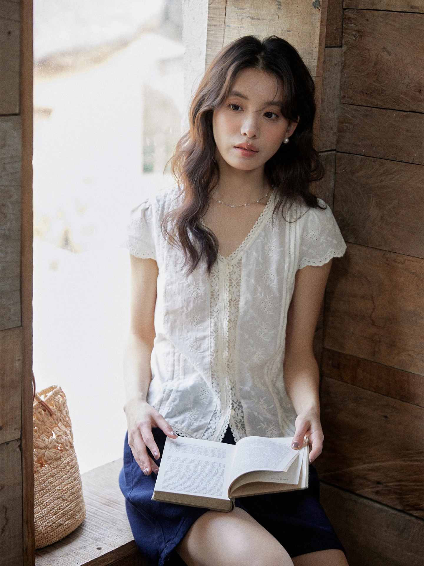 

MIXABO Summer Style Short Sleeve V-Neck Embroidered Hollow out Floral Lace Trim Shirt Women's French Style Straight Cut Cotton