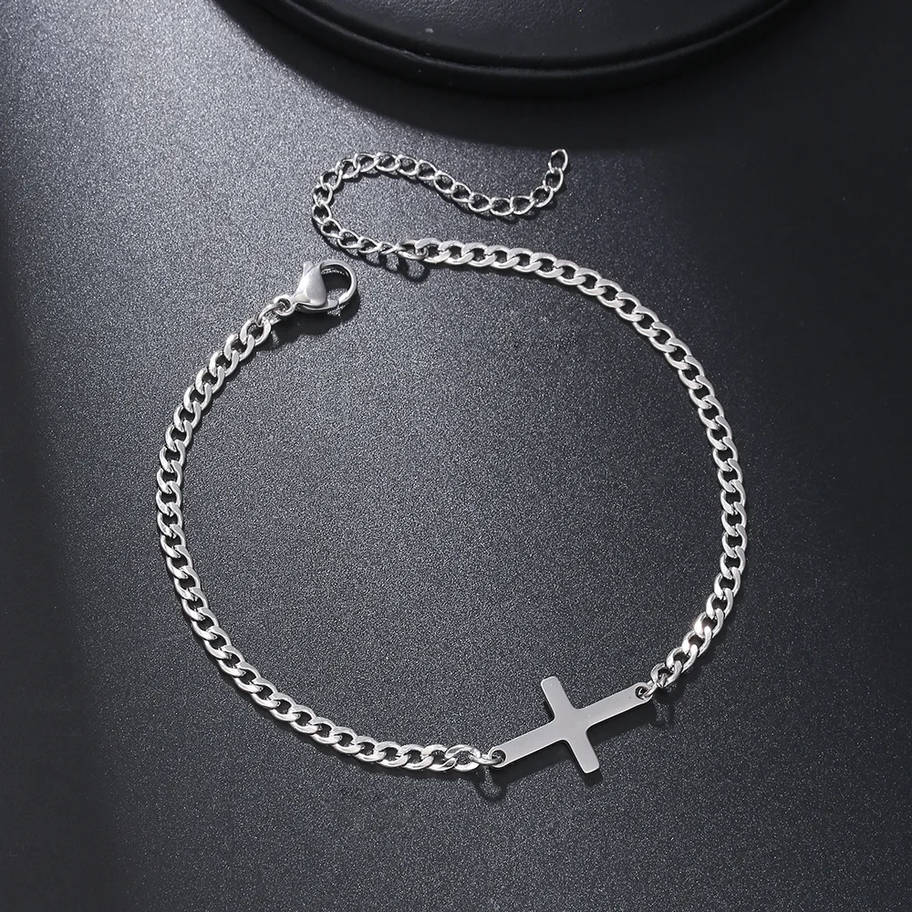 Geometrisches Edelstahl-Dreieck NK-Kettenarmband, Herren Hip-Hop Silberfarbenes Kreuz-Hohlherz-Armband, Damenschmuck – Detail 5